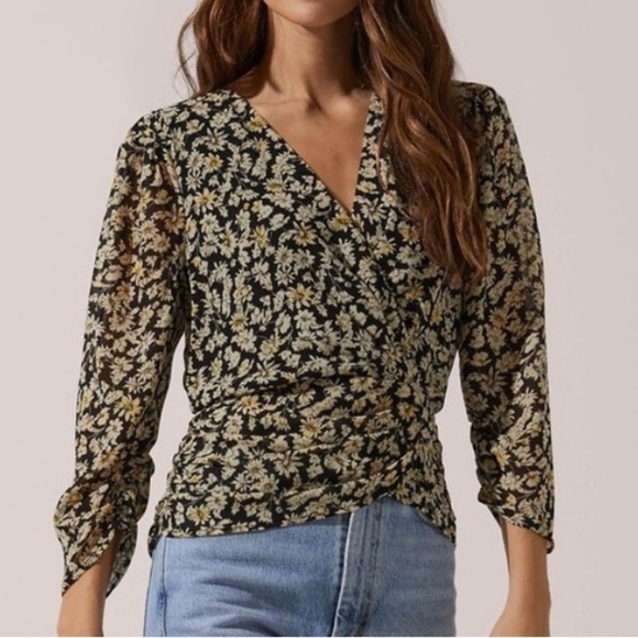Astr Tops - ASTR Black Floral Wrap Front Black Yellow Floral Long Sleeve Top Blouse Size Med